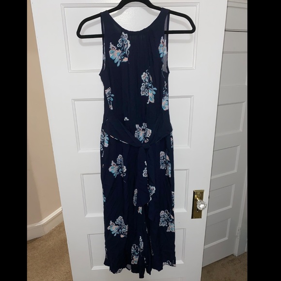 NWT Floral tie waist jumpsuit - Picture 2 of 2
